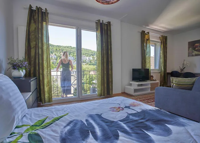 La Balance Self Check-in