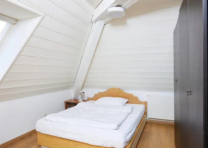 La Balance Self Check-in 2*